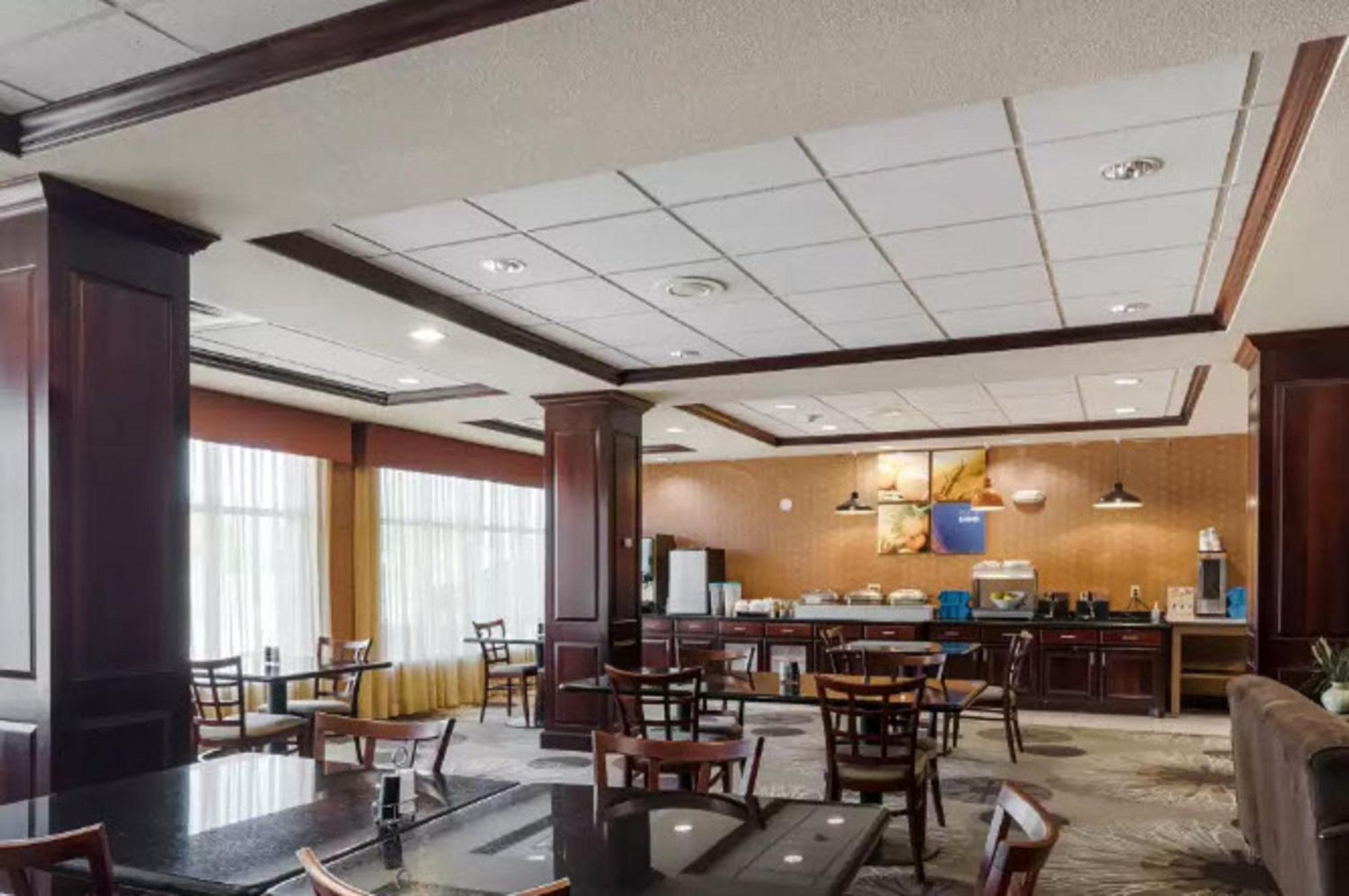 Lake Texoma Inn And Suites Denison Zewnętrze zdjęcie
